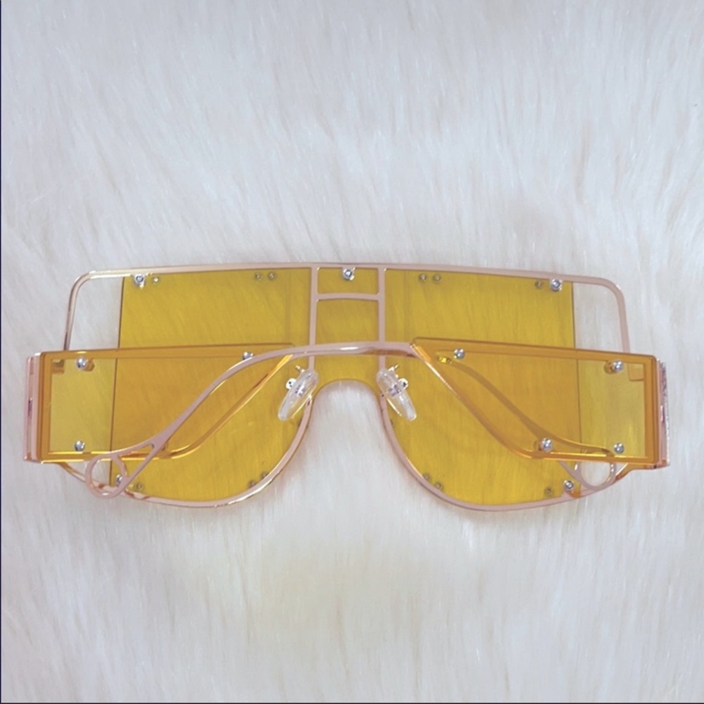 Oversize Shield Sunglasses - Picture 6 of 7